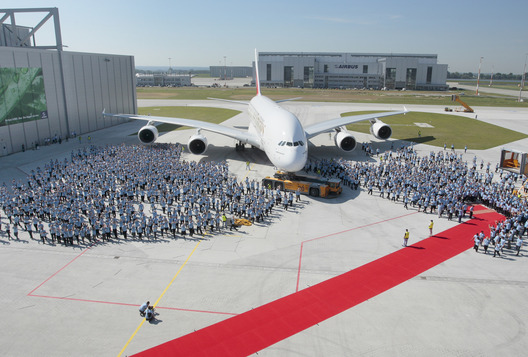 Erstauslieferung Airbus A380 an Emirates